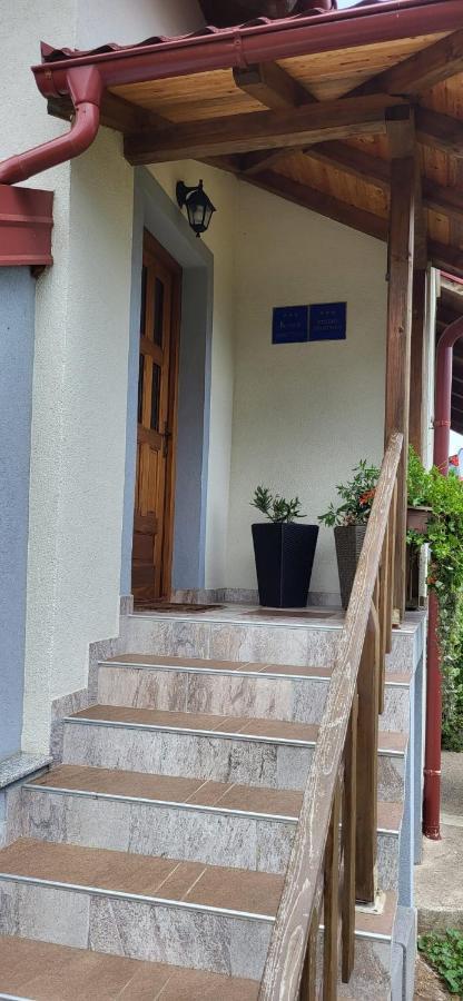 House Sara Korenica Exterior foto